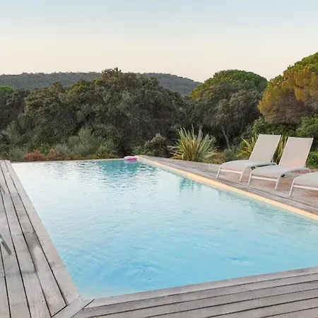 Spacieux à Porto-vecchio Avec Piscine Partagéeb *